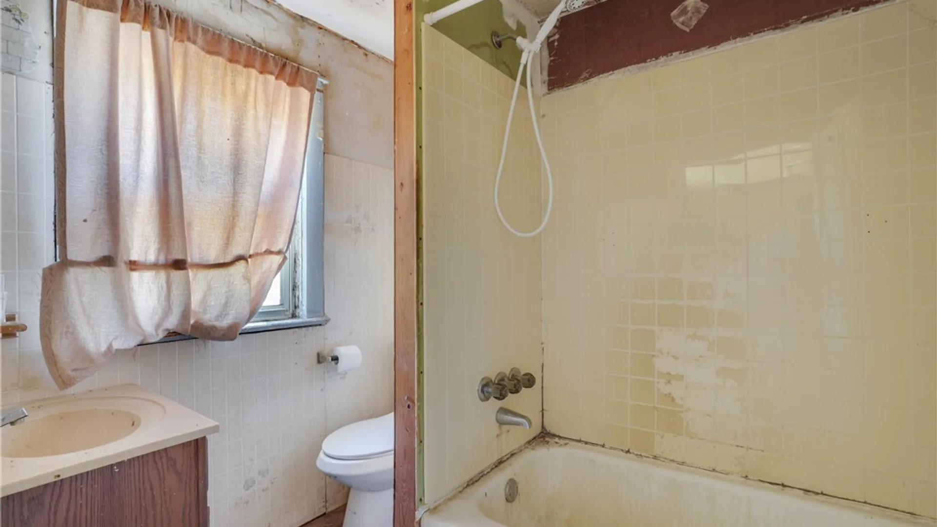 Property at 10177 Payne Avenue, Yates, NY 14098 17