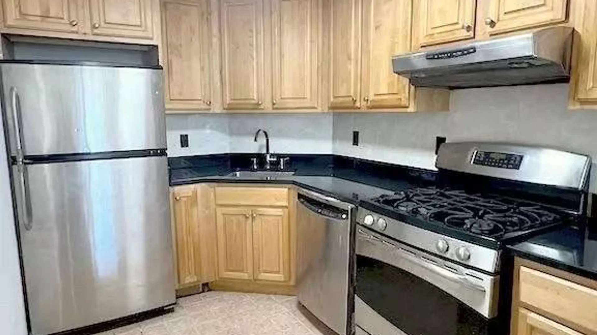 Property at 133-38 Sanford Ave, Flushing, NY 11355 7