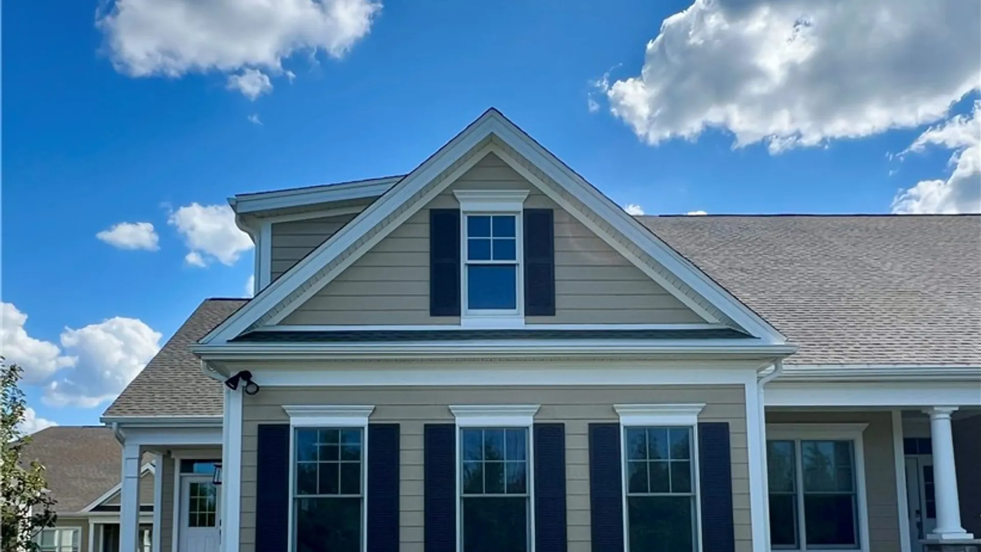 Property at 241 Bretlyn Cir, Brighton, NY 14618 21