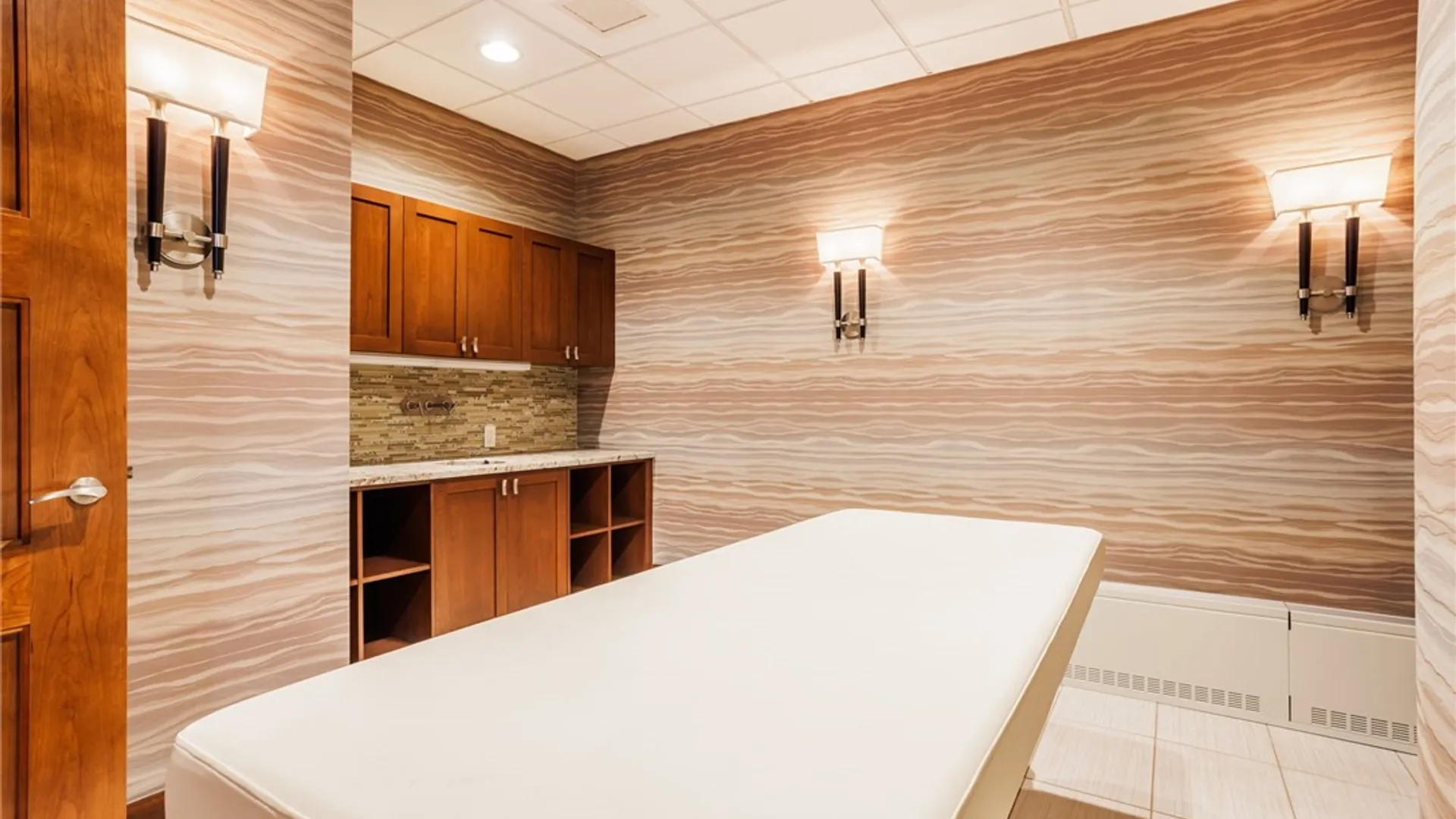 Property at 241 Bretlyn Cir, Brighton, NY 14618 38