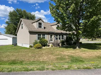 Property at 102 Pazdur Boulevard, Westmoreland, NY 13440