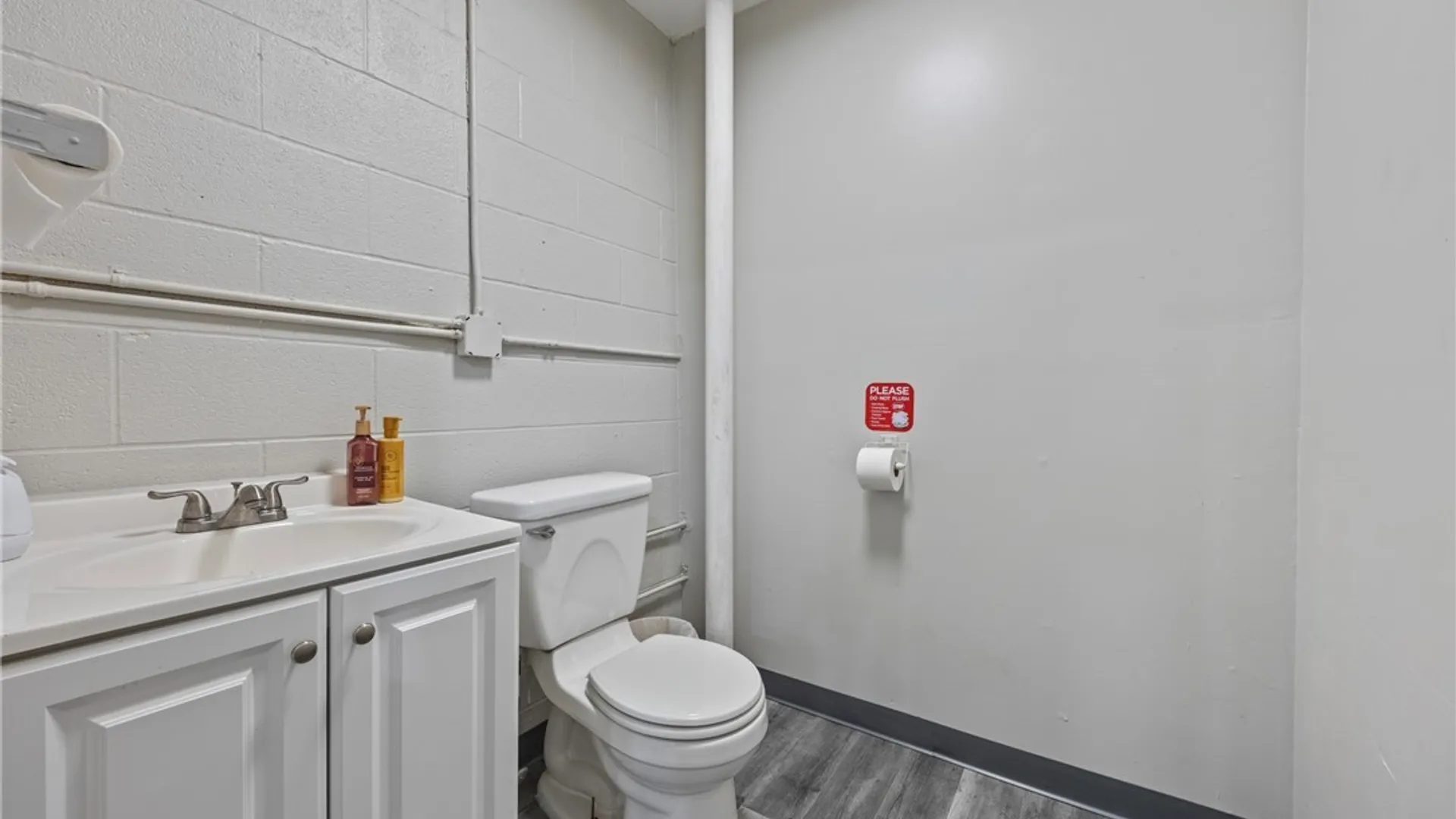 Property at 2318 Niagara Street, Niagara Falls, NY 14303 15