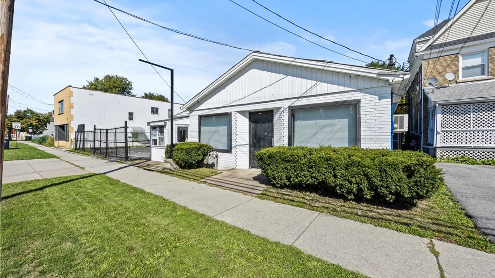 Property at 2318 Niagara Street, Niagara Falls, NY 14303 3