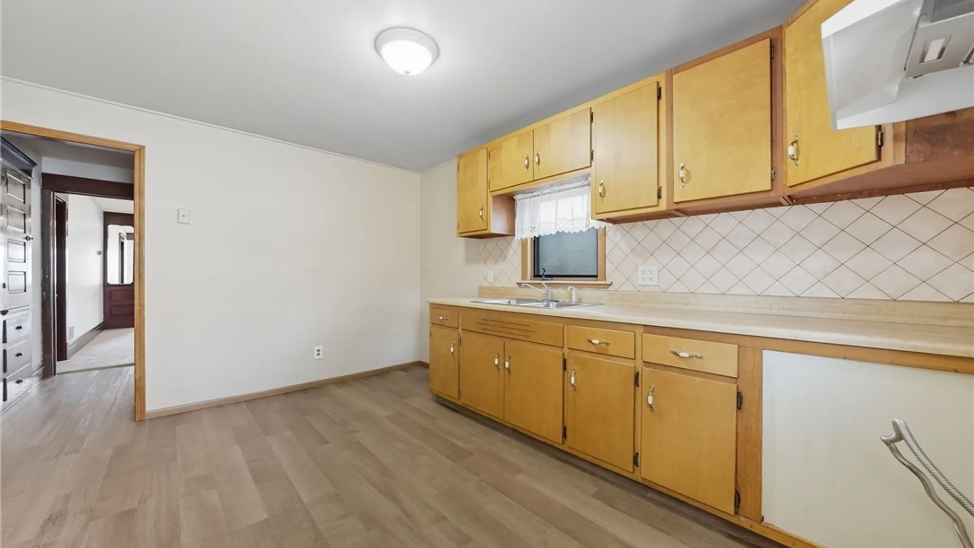 Property at 102 Ullman Street, Buffalo, NY 14207 10