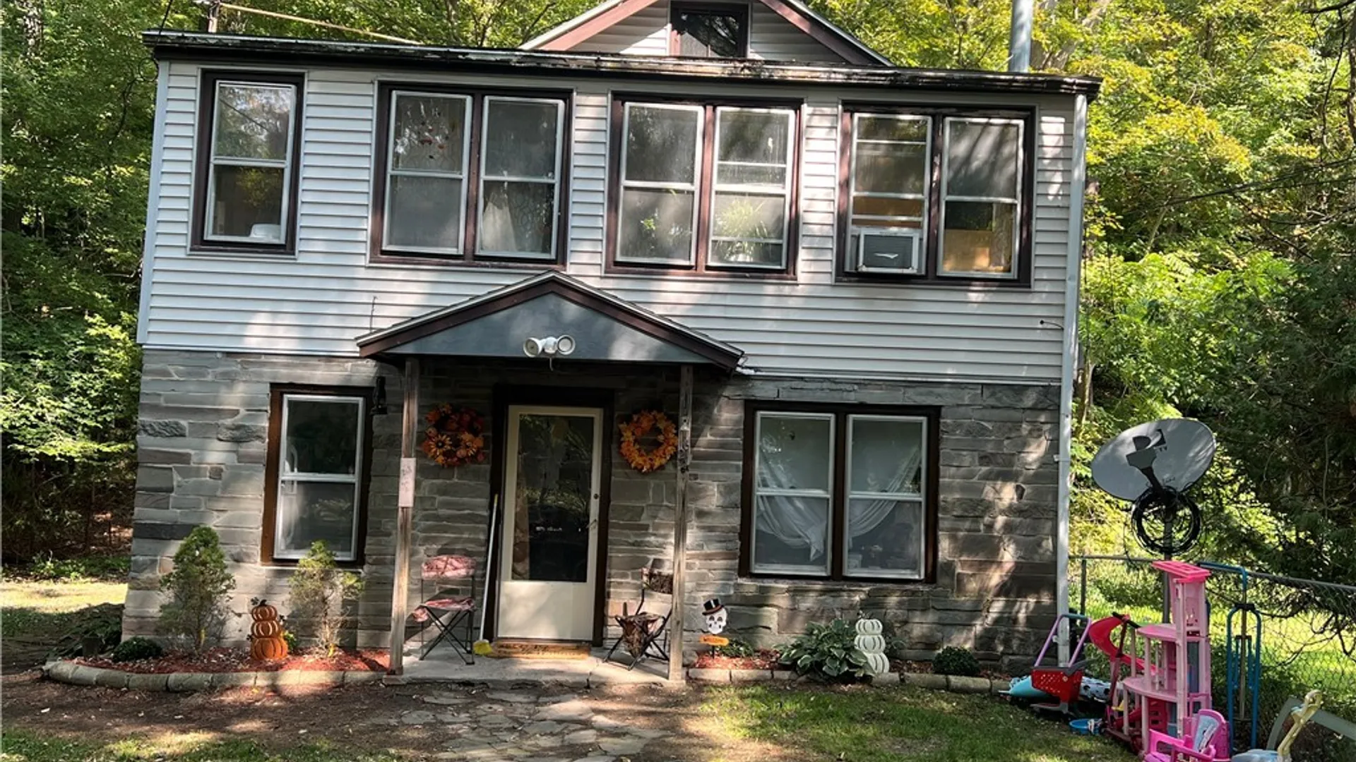 Property at 26 1/2 Center Street, Cortlandville, NY 13101 2
