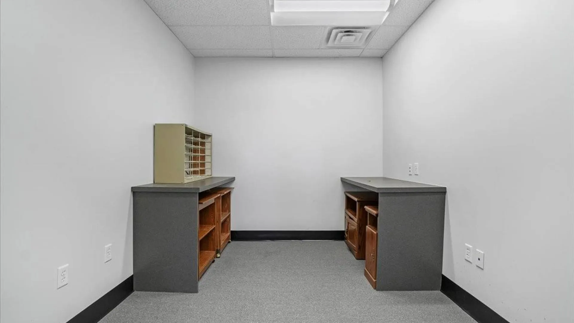 Property at 103 Executive dr, New Windsor, NY 12553 15