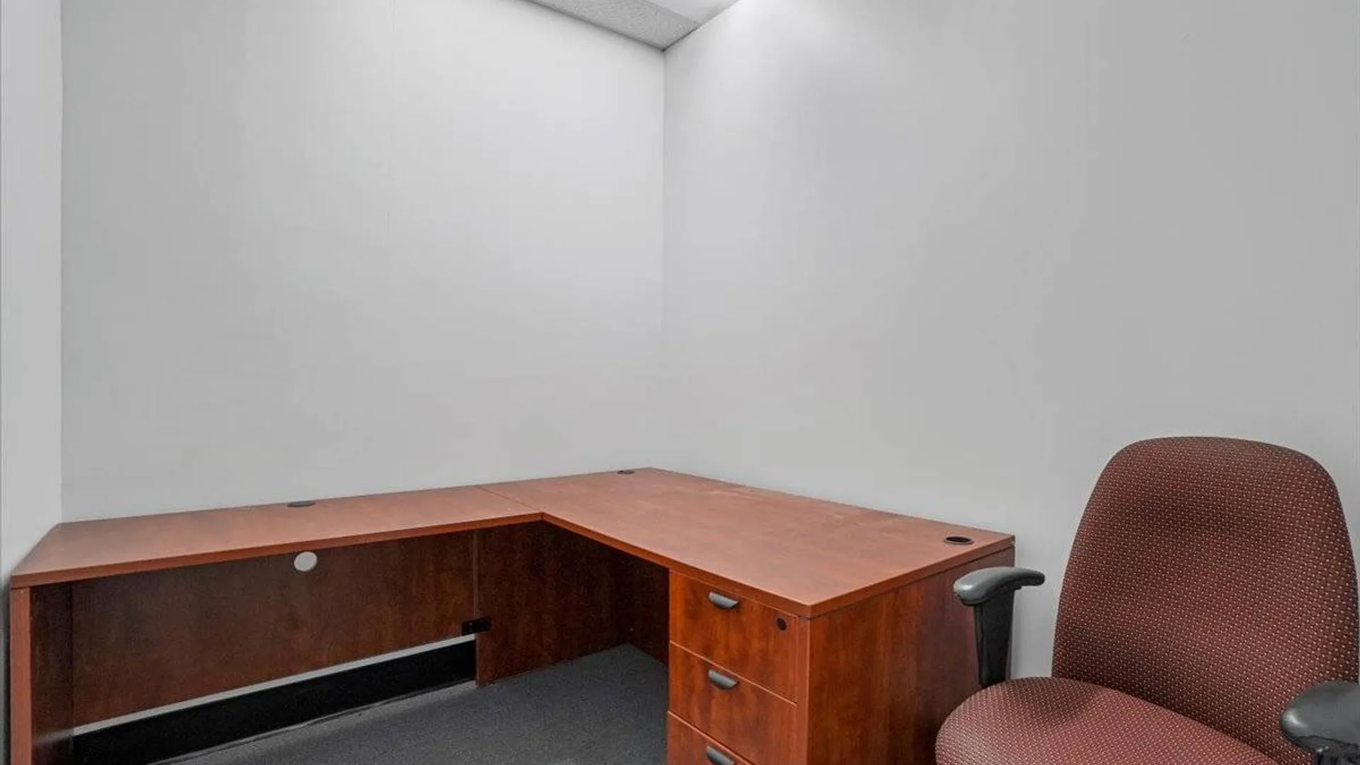 Property at 103 Executive dr, New Windsor, NY 12553 21