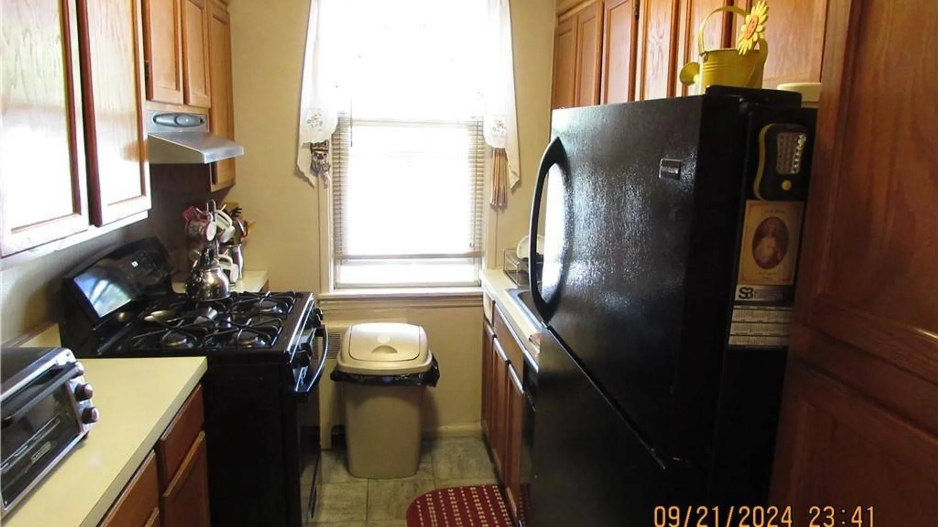 Property at 1561 Central Park Ave, Yonkers, NY 10710 6