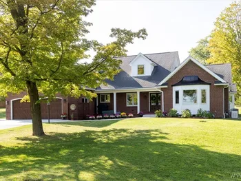 Property at 7555 Ellicott Rd, Orchard Park, NY 14170