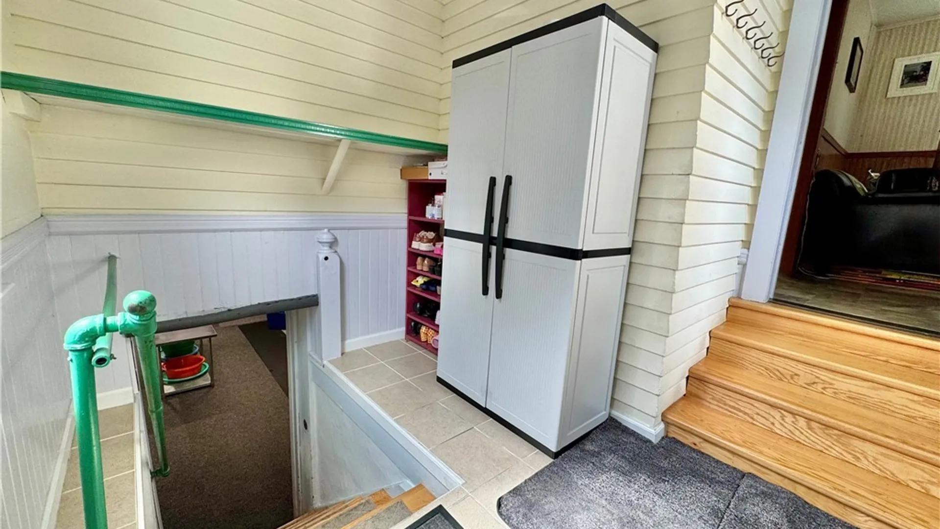 Property at 1039 Midland Avenue, Syracuse, NY 13205 3