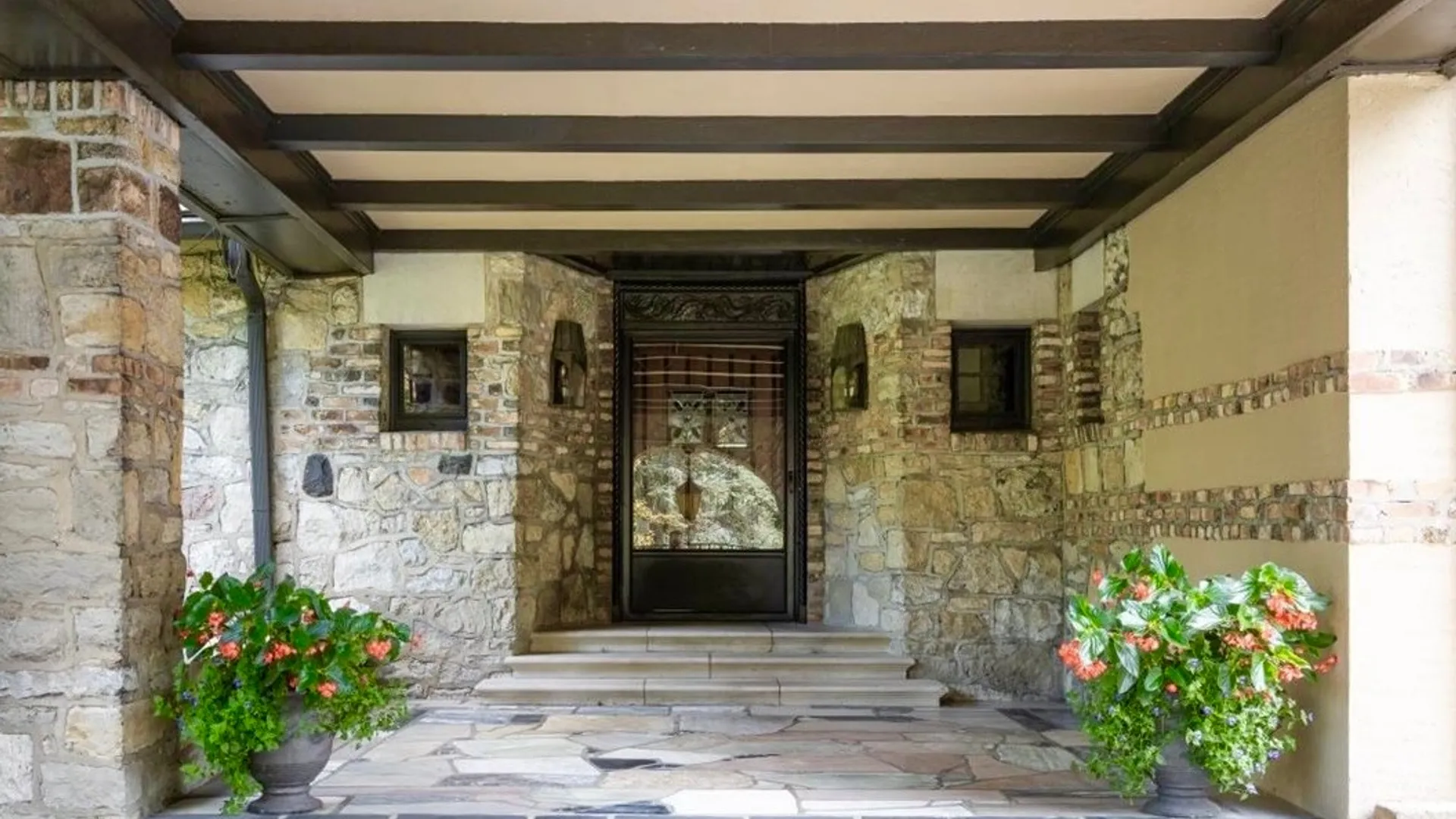 Property at 1005 Big Tree Rd, Aurora, NY 14052 2