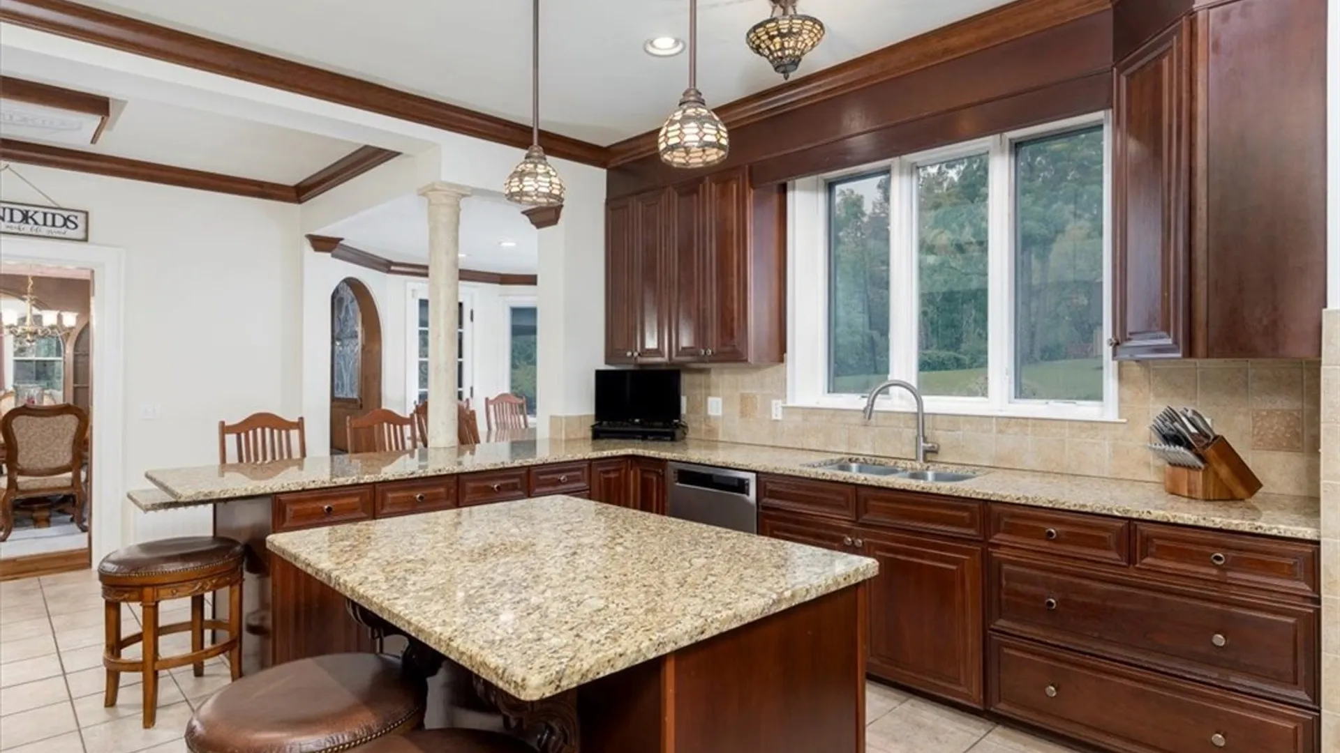 Property at 1005 Big Tree Rd, Aurora, NY 14052 7