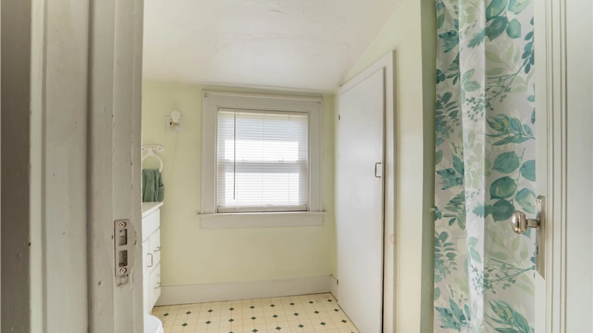 Property at 108 Wells Place, Utica, NY 13502 23