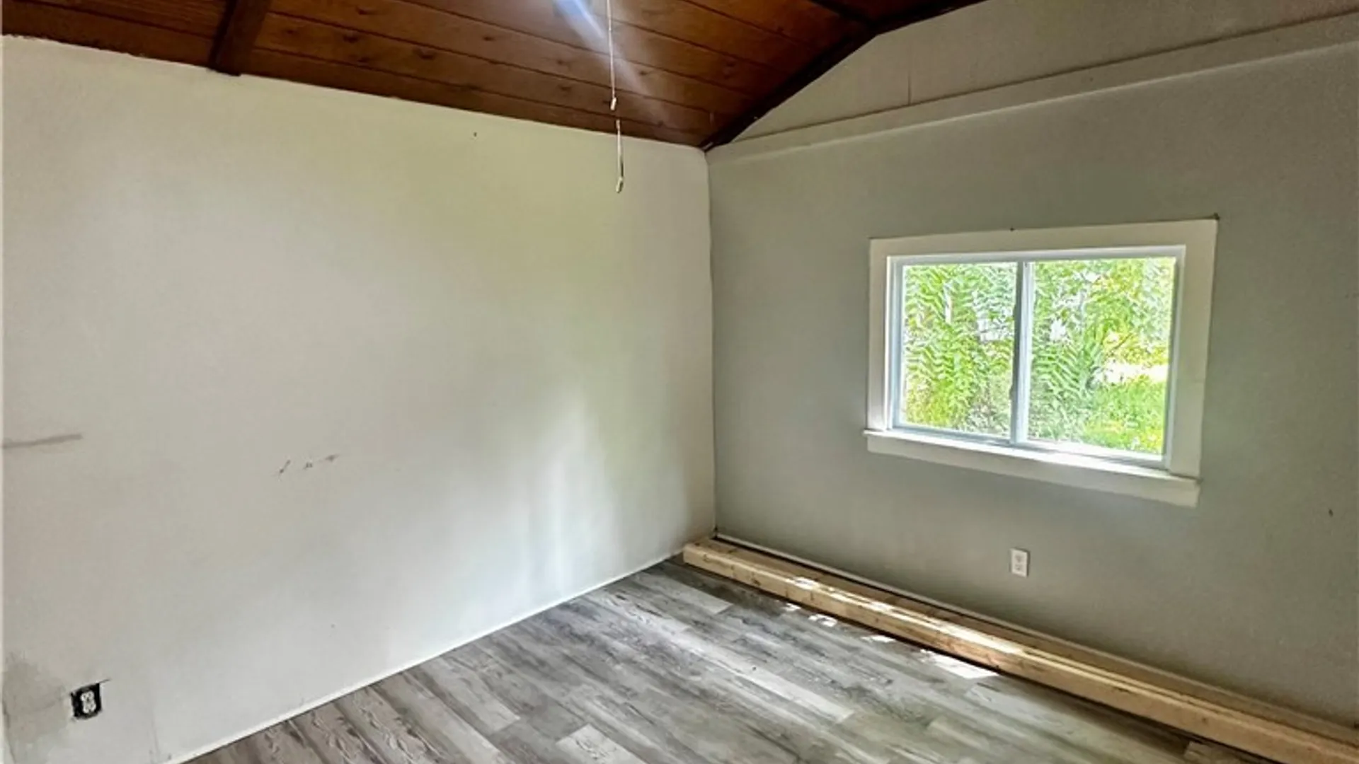 Property at 31 Benzinger Street, Buffalo, NY 14206 6