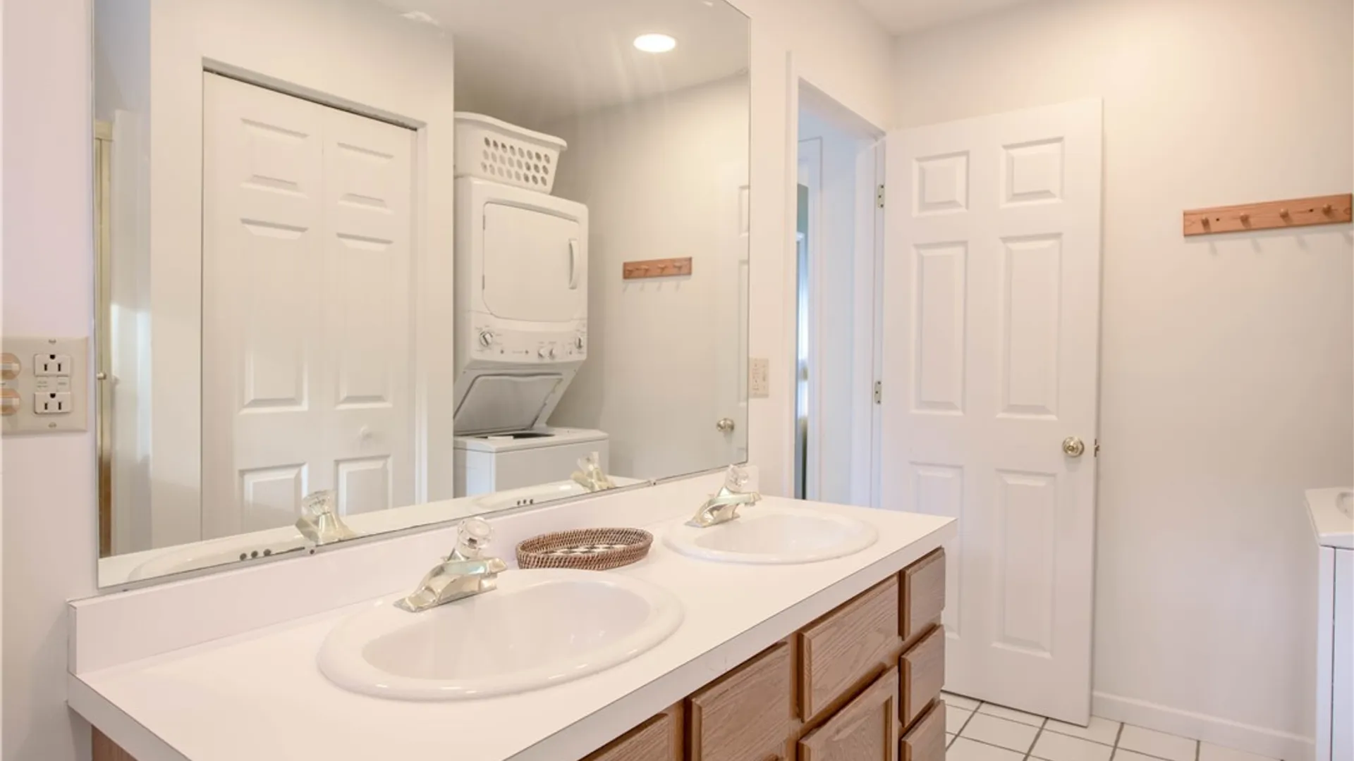 Property at 1258 Greenfield Lane, Skaneateles, NY 13152 25