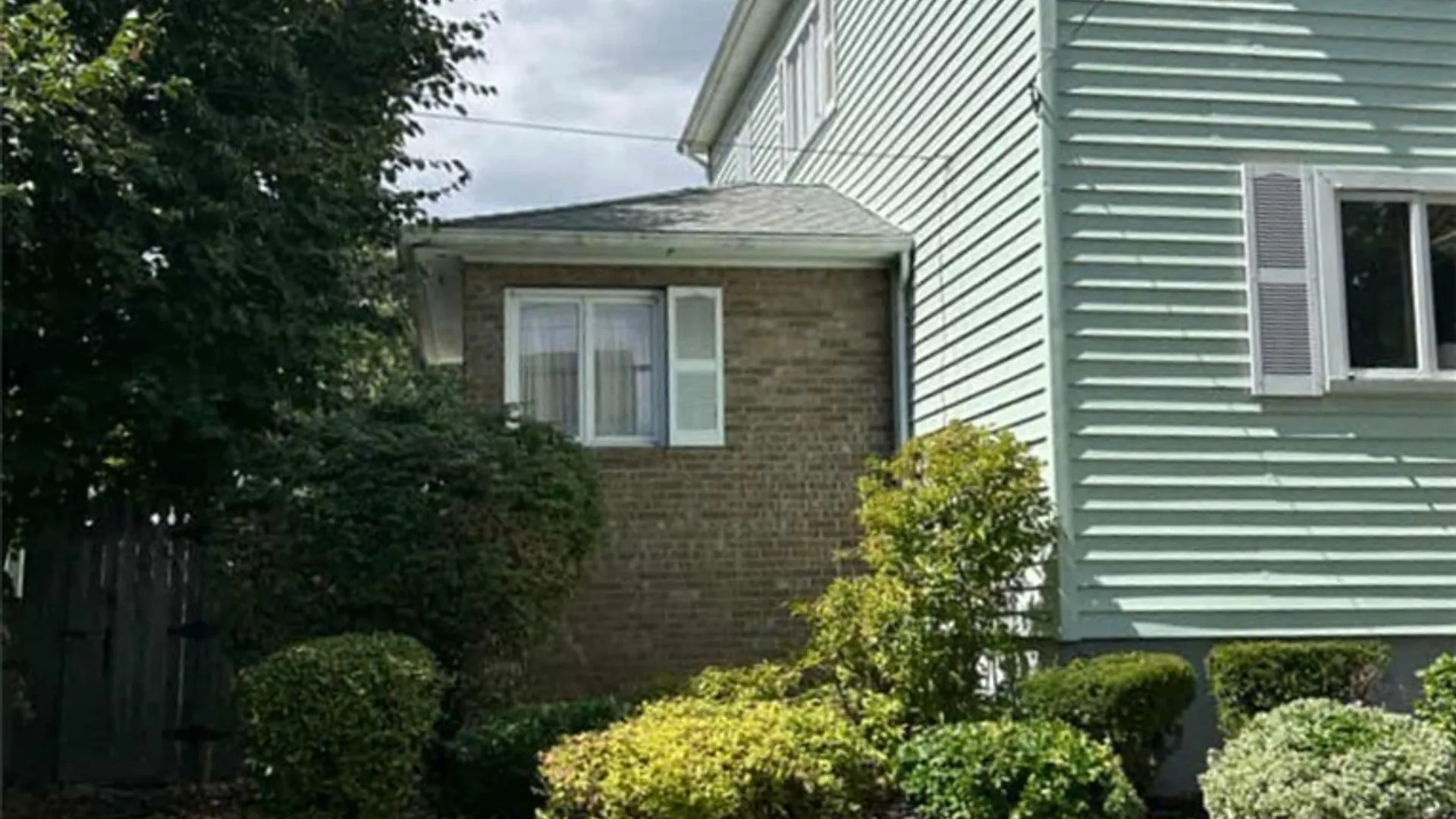 Property at 564 26th Street, Niagara Falls, NY 14301 2