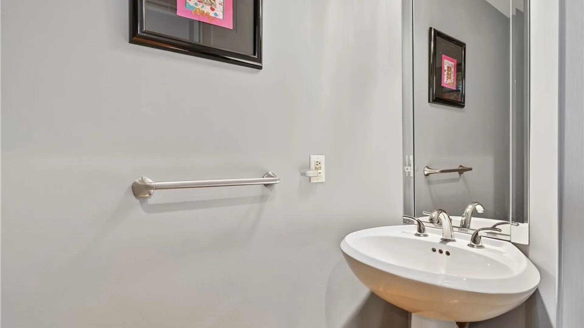 Property at 300 Rivermist Drive, Buffalo, NY 14202 13