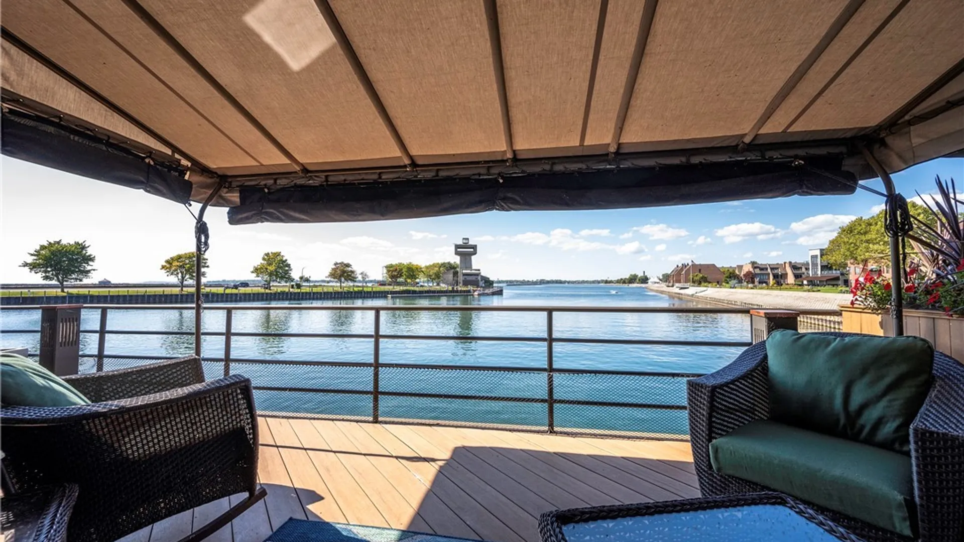 Property at 300 Rivermist Drive, Buffalo, NY 14202 2