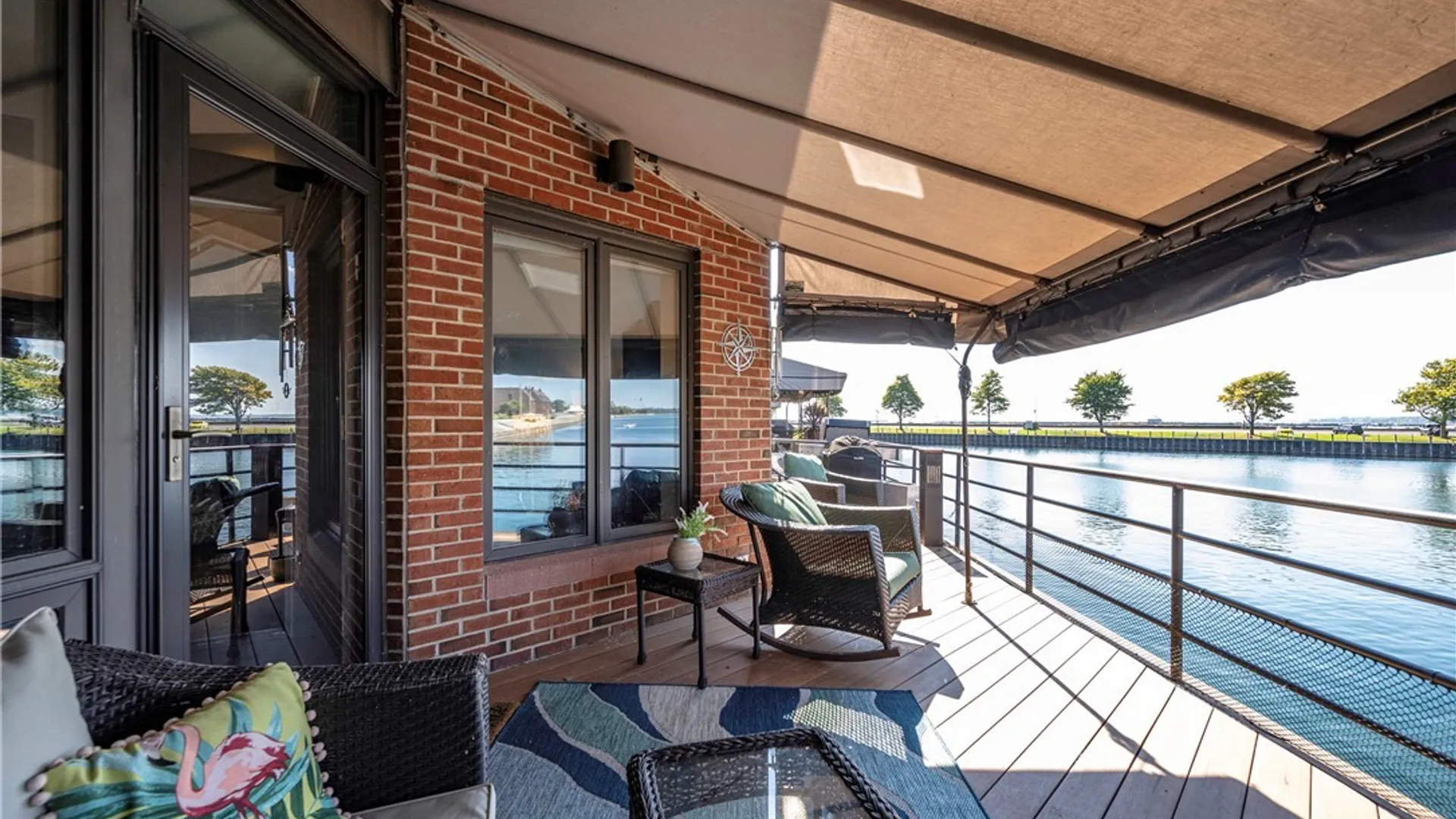 Property at 300 Rivermist Drive, Buffalo, NY 14202 3