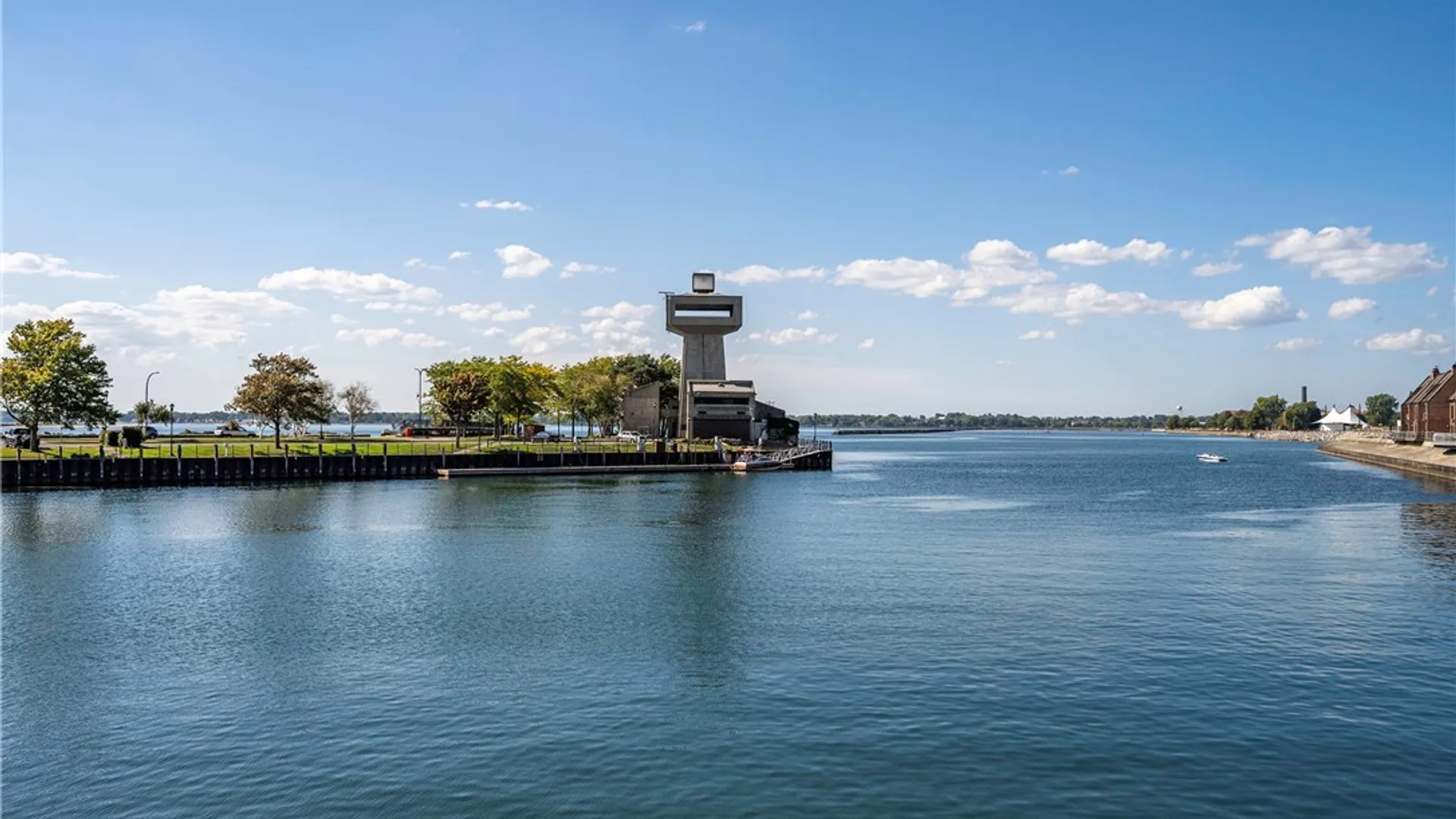 Property at 300 Rivermist Drive, Buffalo, NY 14202 5