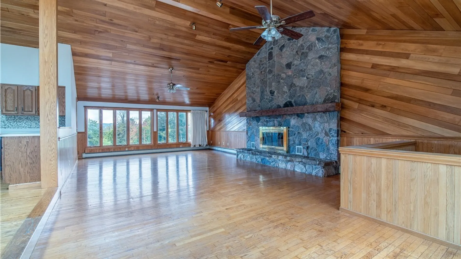 Property at 4 Winding Way, Busti, NY 14750 5