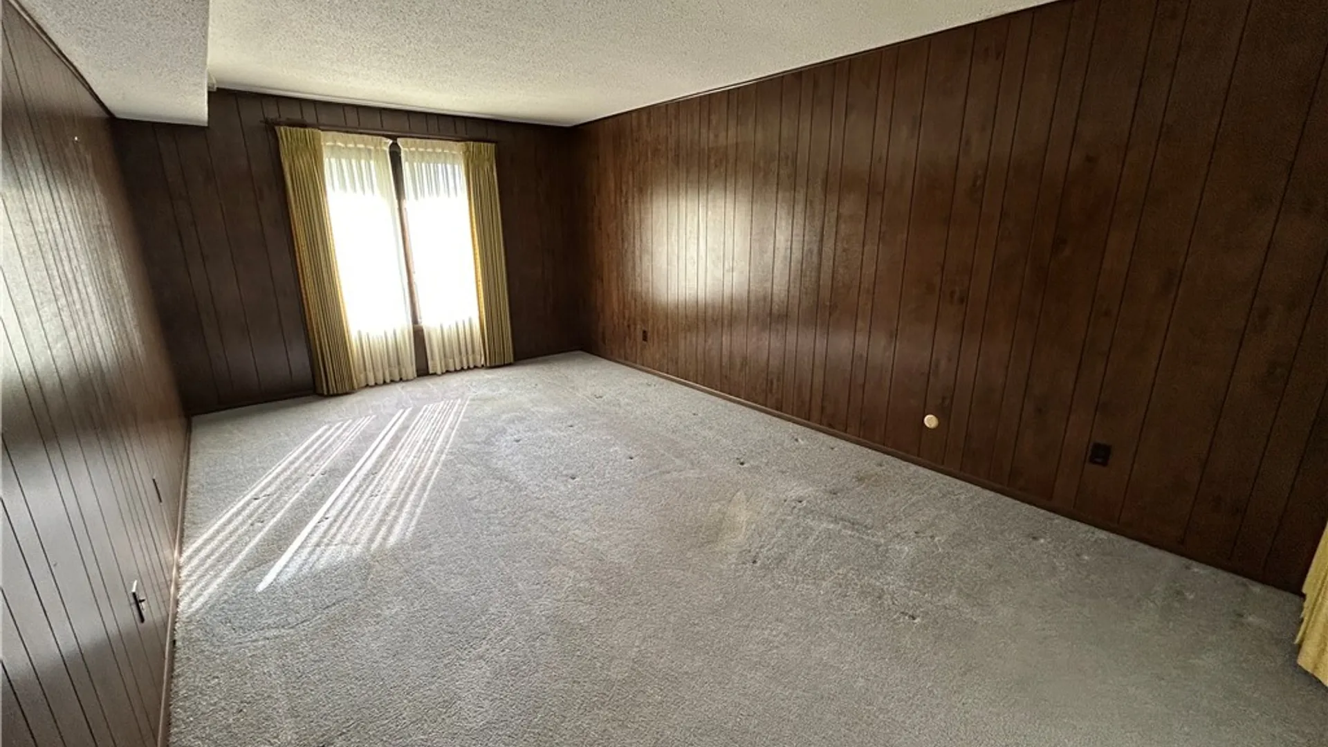 Property at 186 Peppertree Drive, Amherst, NY 14228 17