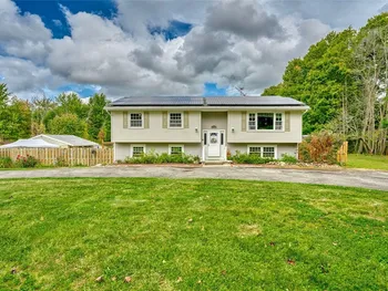 Property at 17155 Ladue Rd, Clarendon, NY 14470