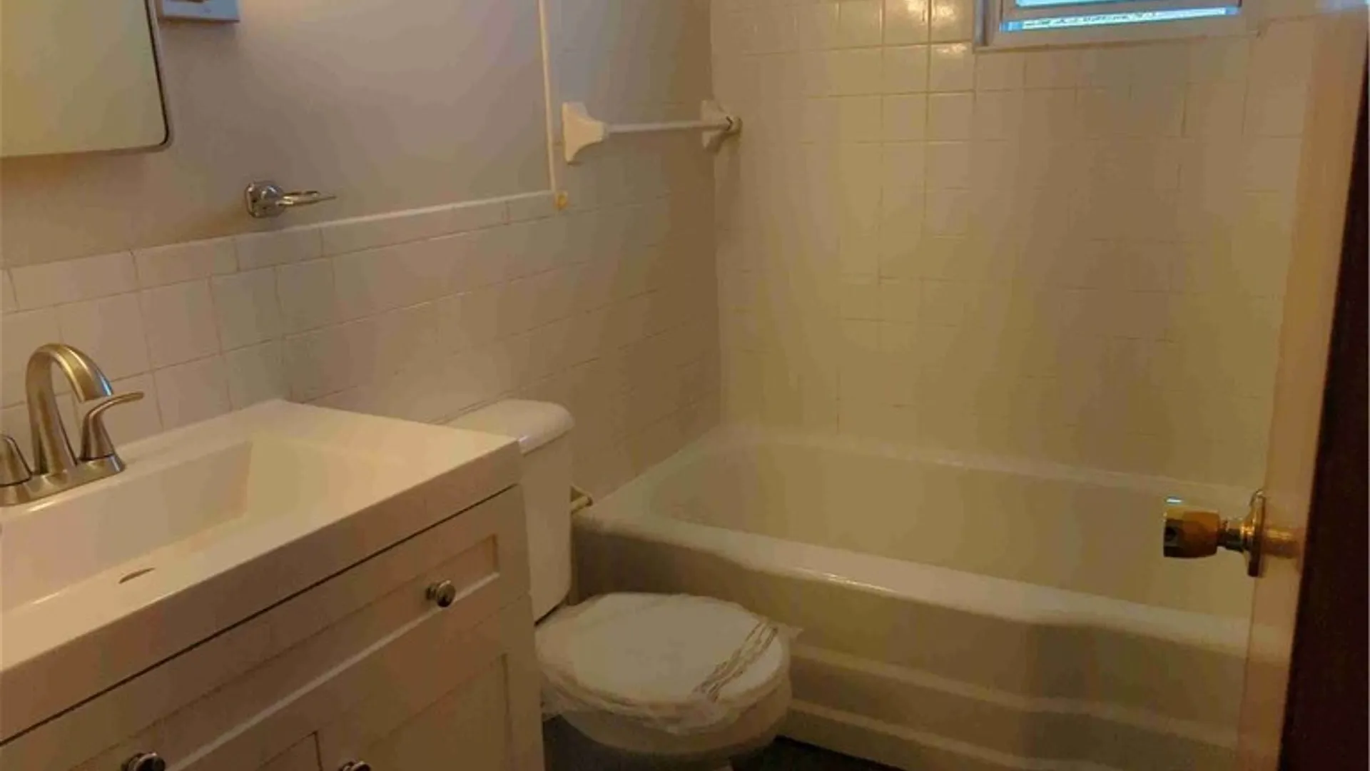 Property at 105 Fernald Avenue, West Seneca, NY 14218 5
