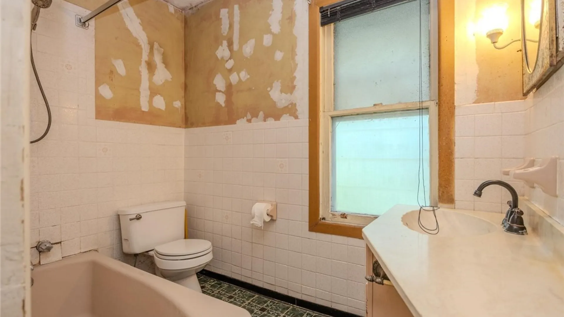 Property at 825 15th Street, Niagara Falls, NY 14301 21