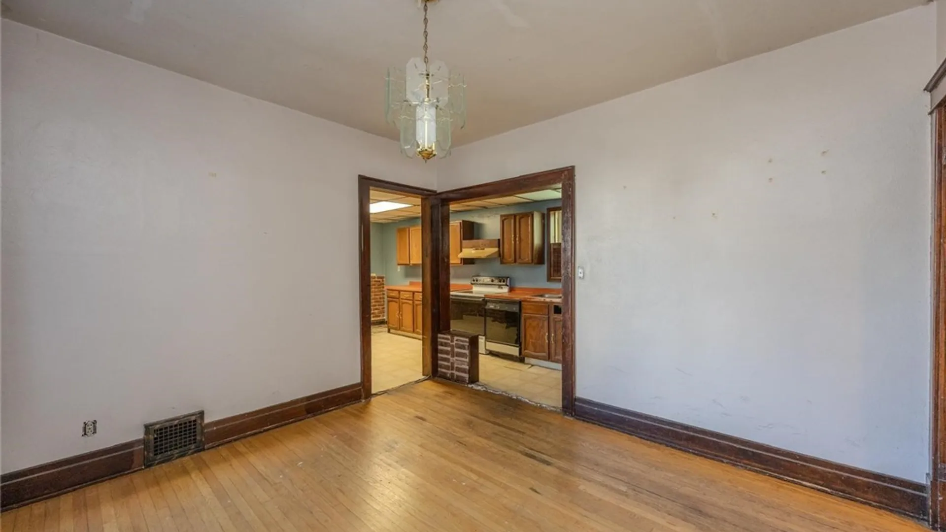 Property at 825 15th Street, Niagara Falls, NY 14301 22