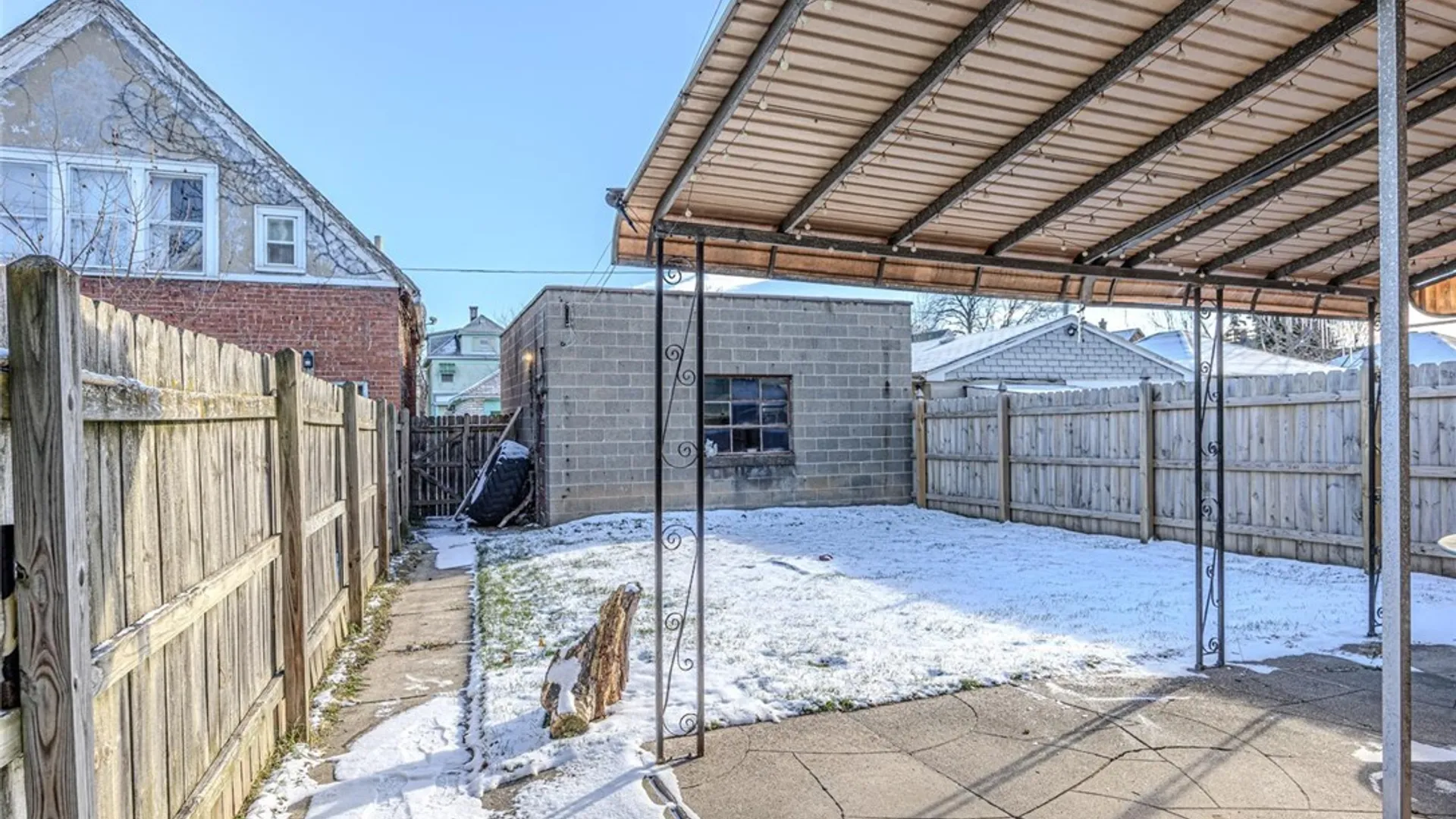 Property at 825 15th Street, Niagara Falls, NY 14301 4