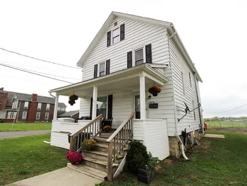 Property at 25 Vernon Street, Royalton, NY 14105