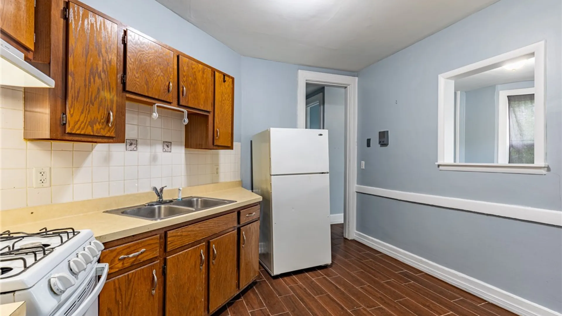 Property at 201 Lake Avenue, Rochester, NY 14608 11