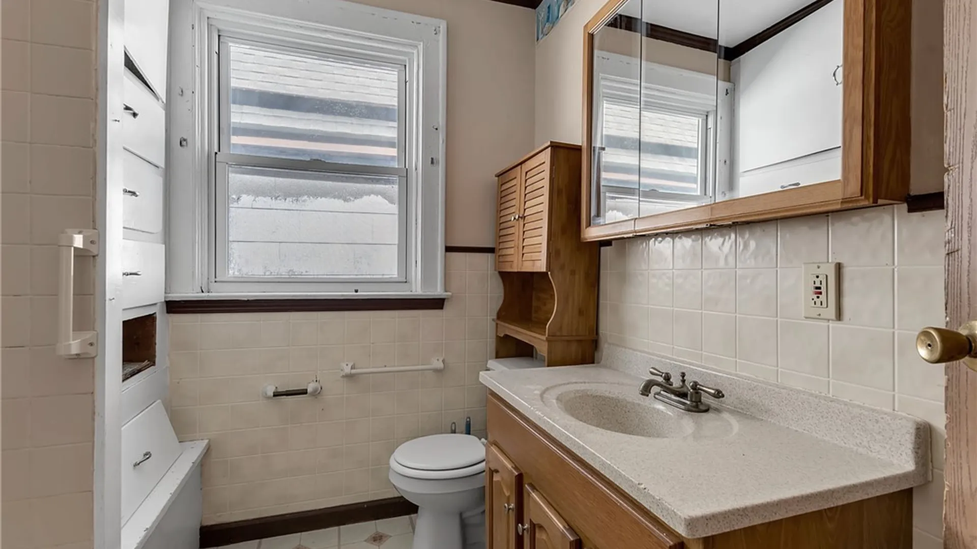 Property at 90 Greenwood Place, Buffalo, NY 14213 17
