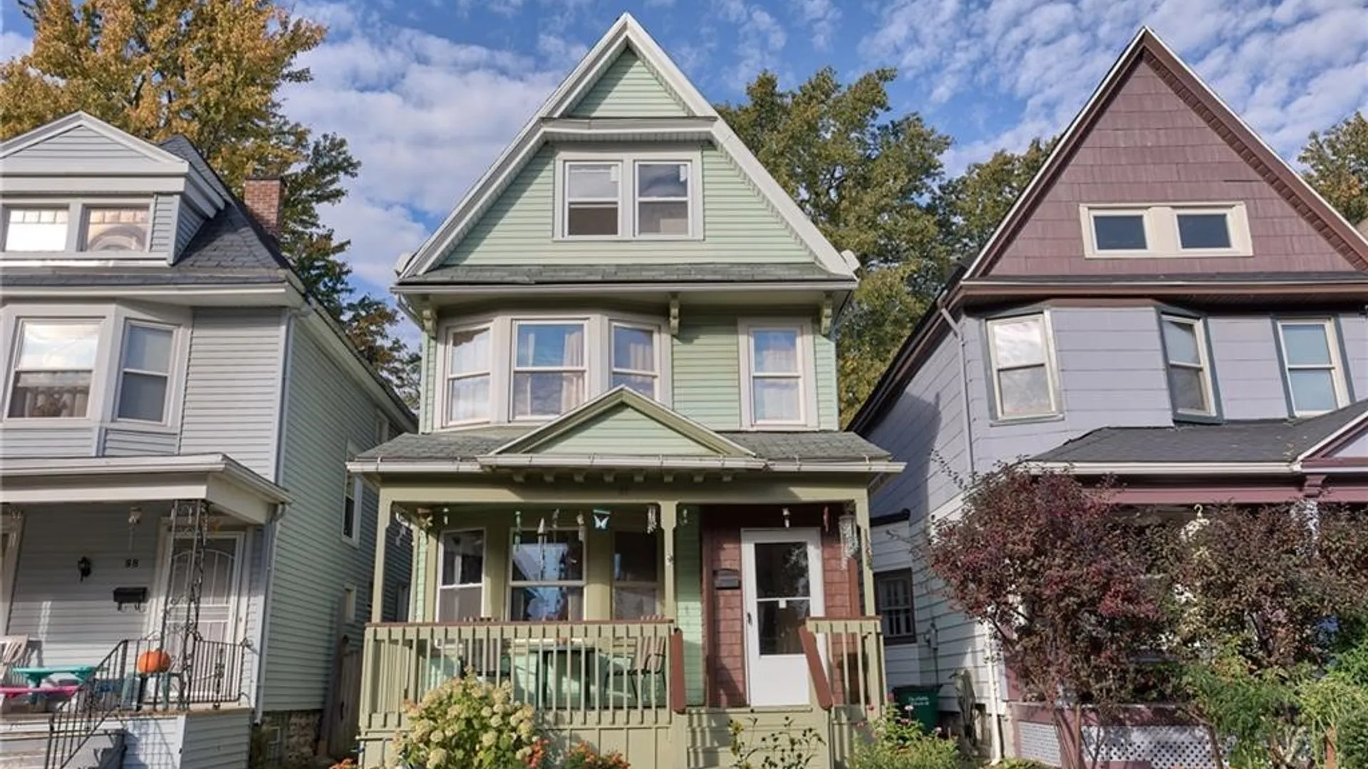 Property at 90 Greenwood Place, Buffalo, NY 14213 2