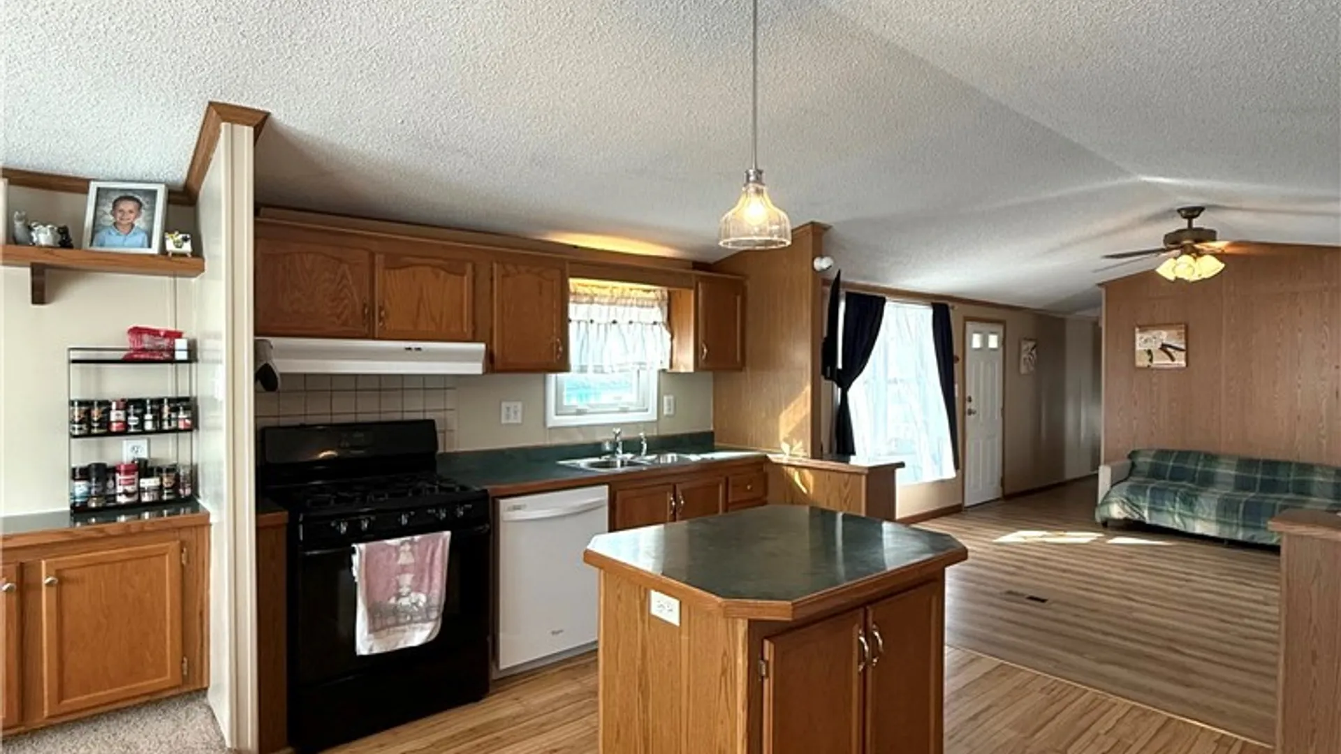 Property at 648 Birchwood, Lockport Town, NY 14094 23