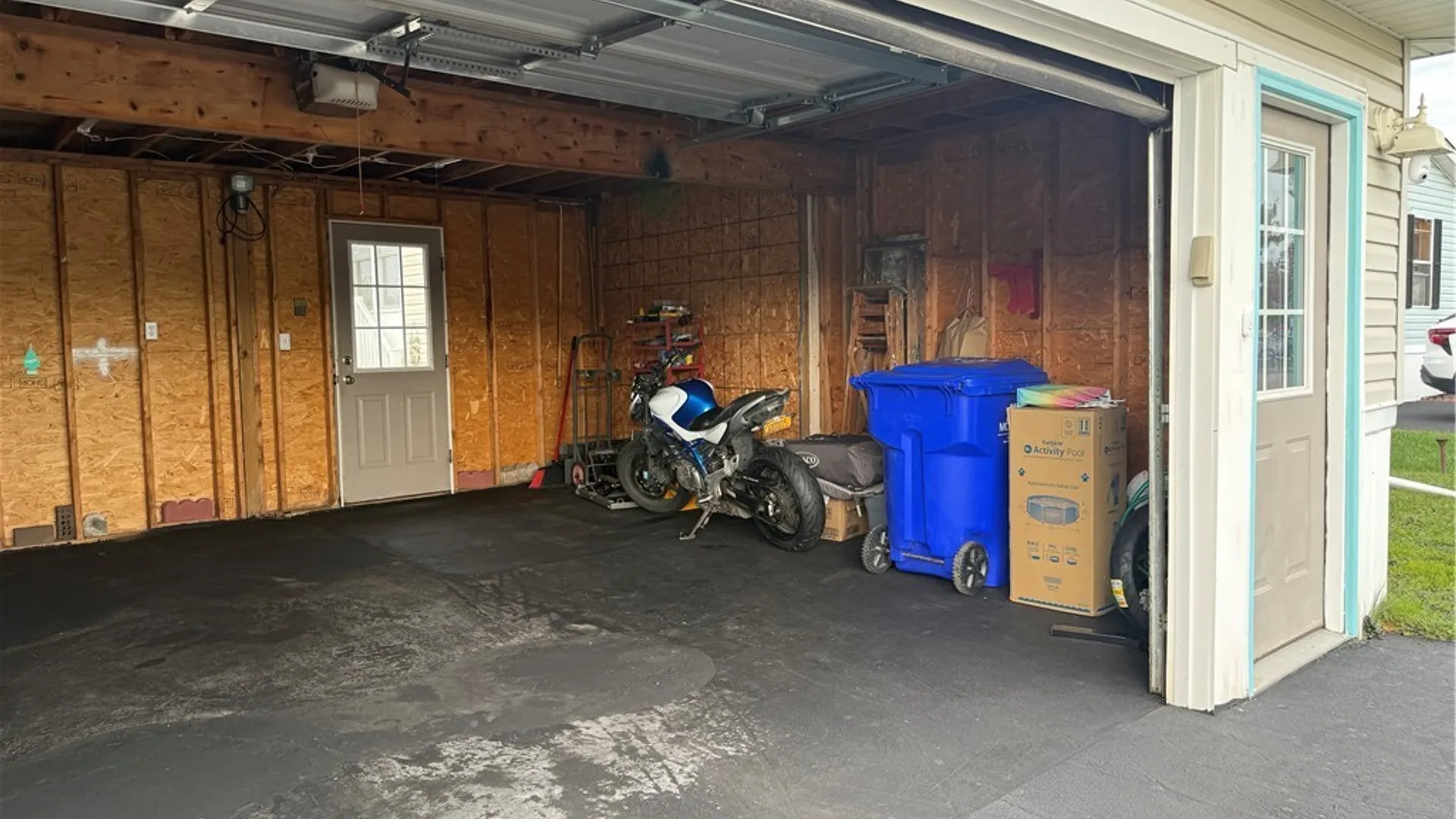 Property at 648 Birchwood, Lockport Town, NY 14094 8