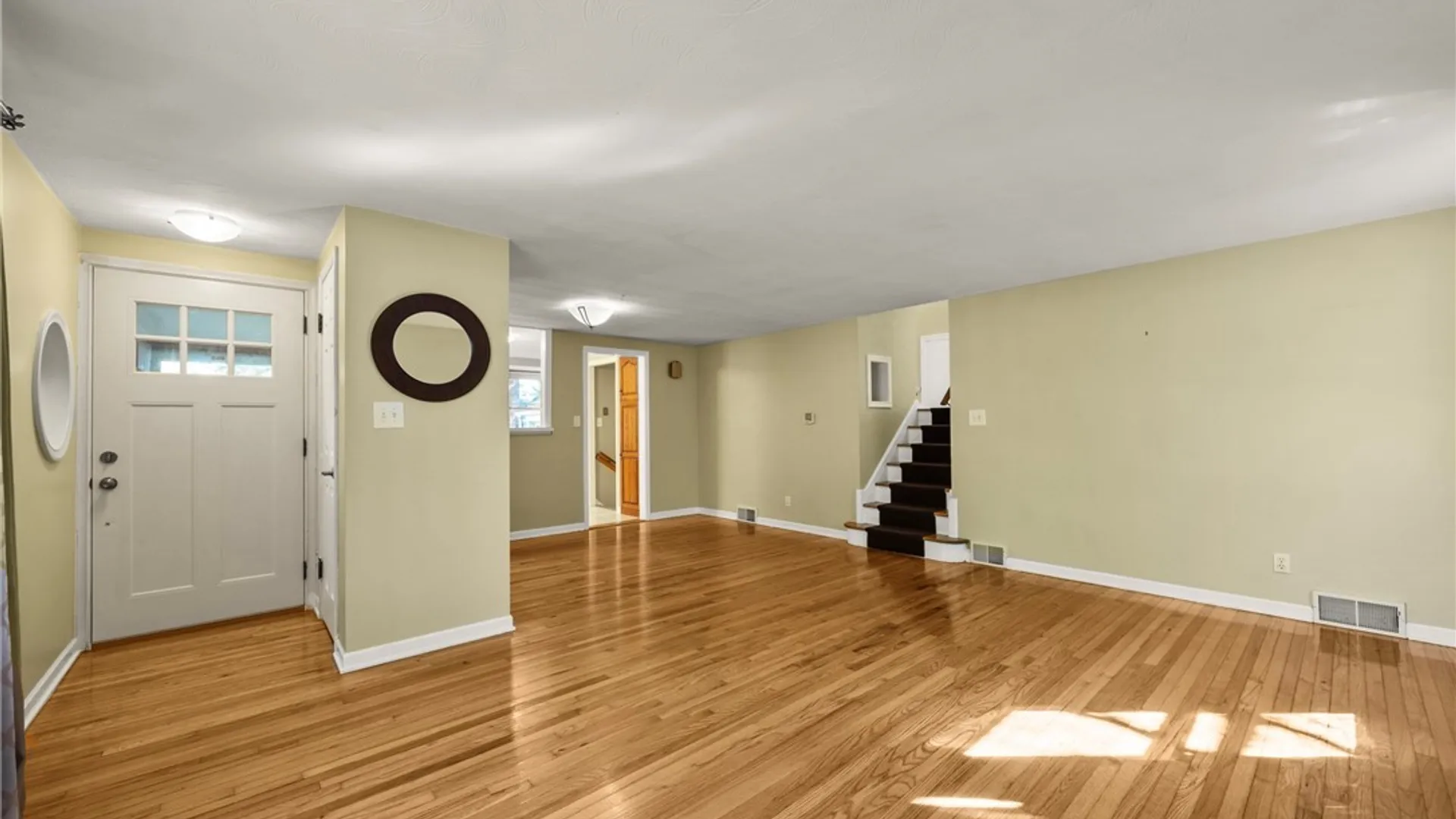 Property at 530 Meadowbrook Drive, Lewiston, NY 14092 6
