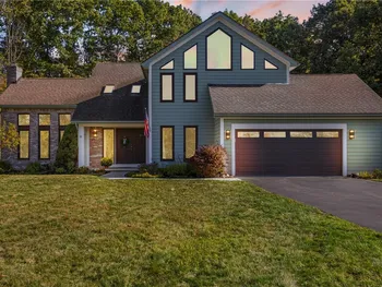 Property at 51 Hawks View, Mendon, NY 14472