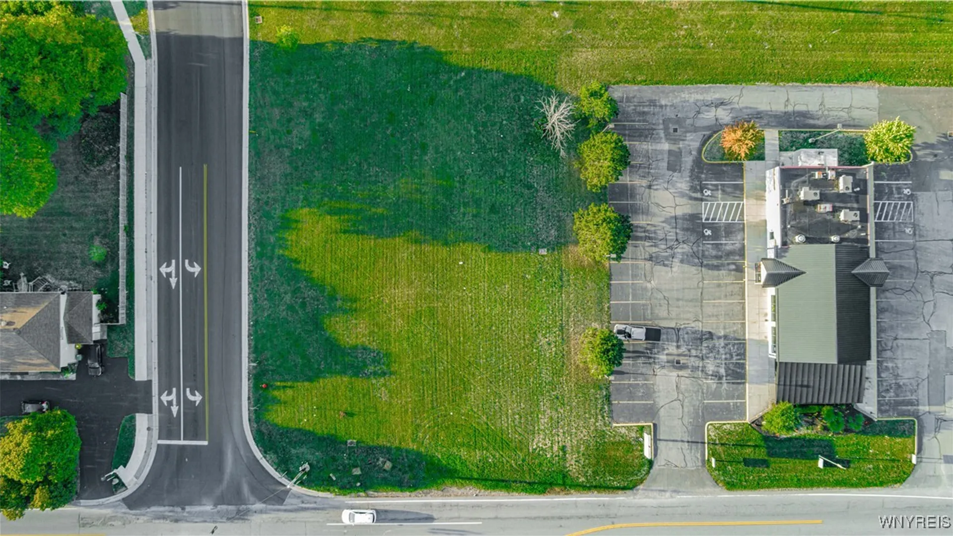 Property at 6230 Shimer Drive, Lockport Town, NY 14094 8