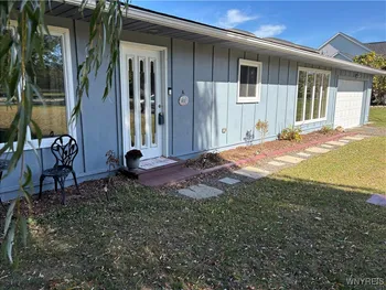 Property at 5427 Mapleton Road, Pendleton, NY 14094