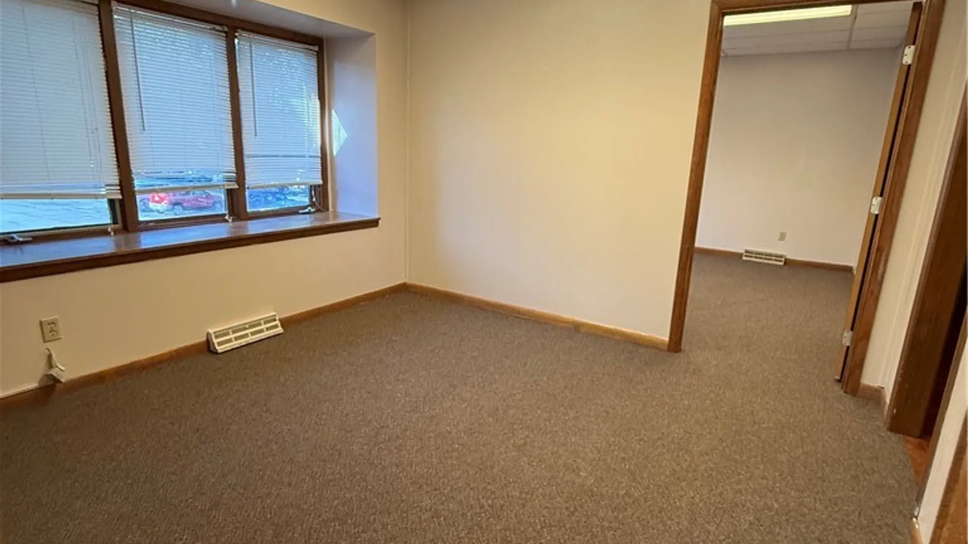 Property at 4390 Quinby Drive, Hamburg, NY 14075 8