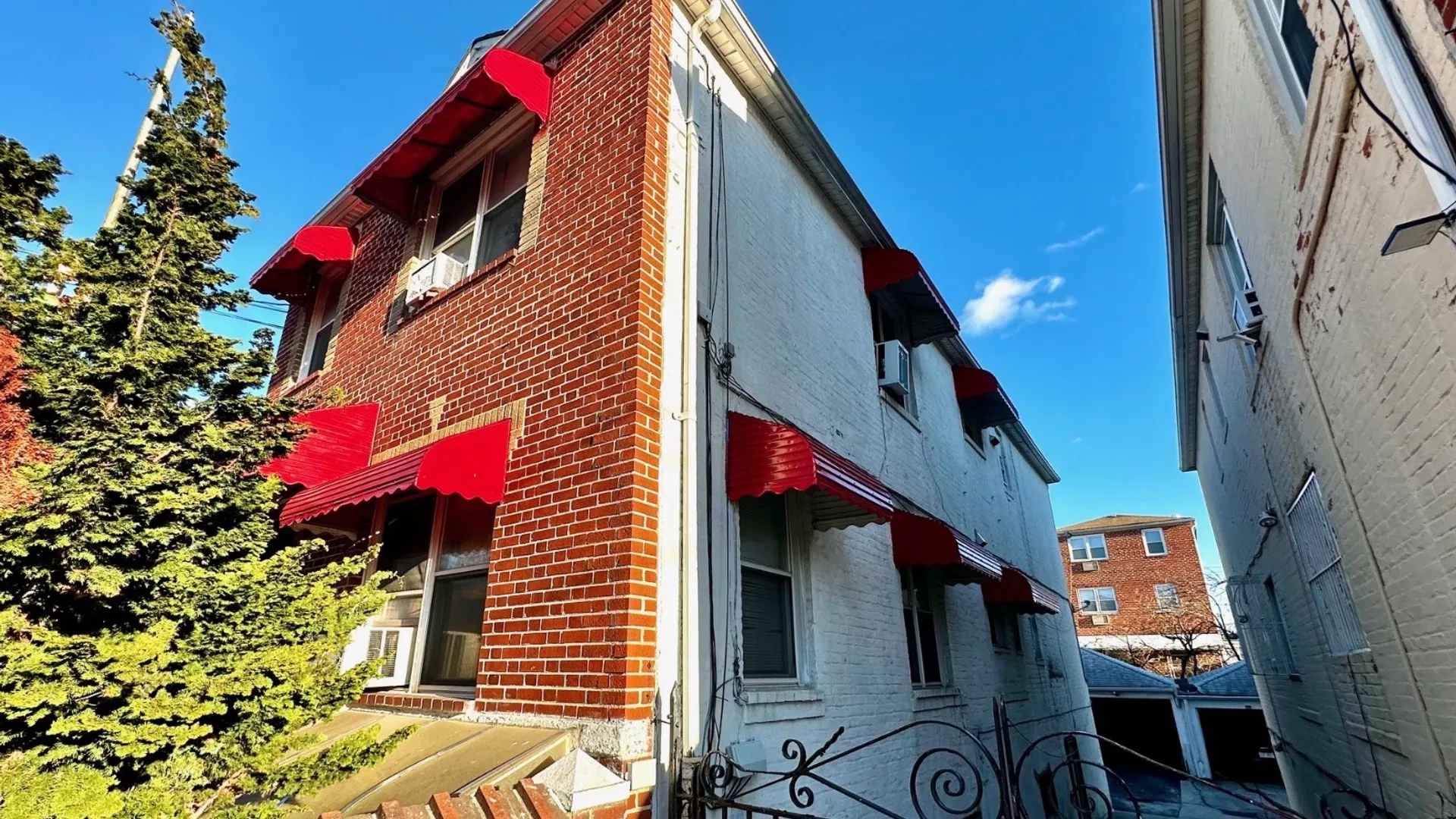 Property at 165 28th Ave, Brooklyn, NY 11214 5