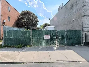 Property at 522 E 86th St, Brooklyn, NY 11236