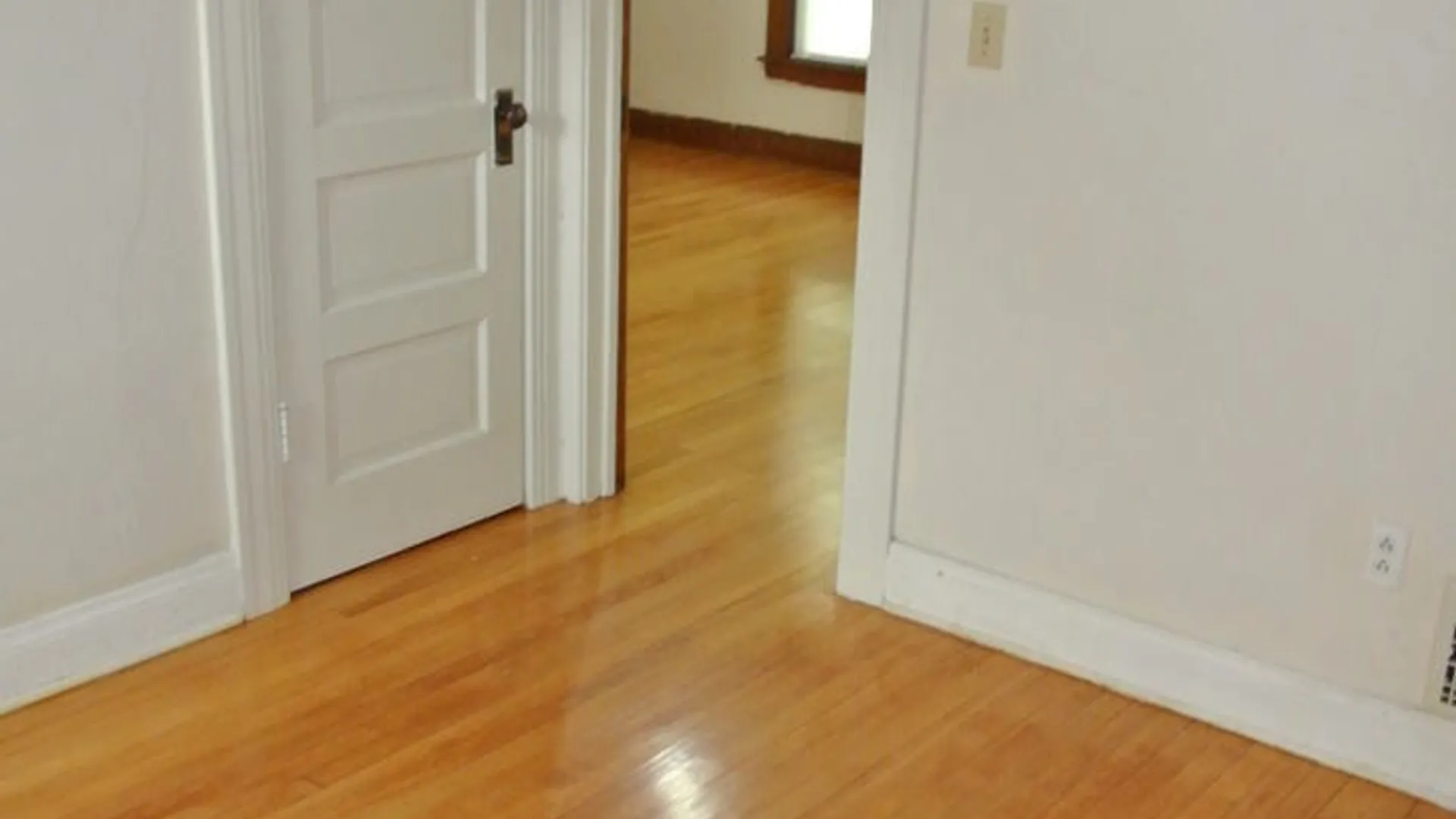 Property at 162 Redfield Place, Syracuse, NY 13210 3