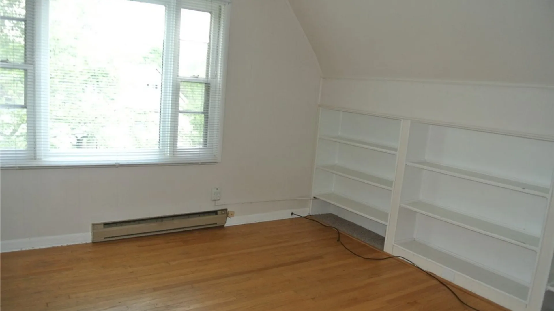 Property at 162 Redfield Place, Syracuse, NY 13210 6