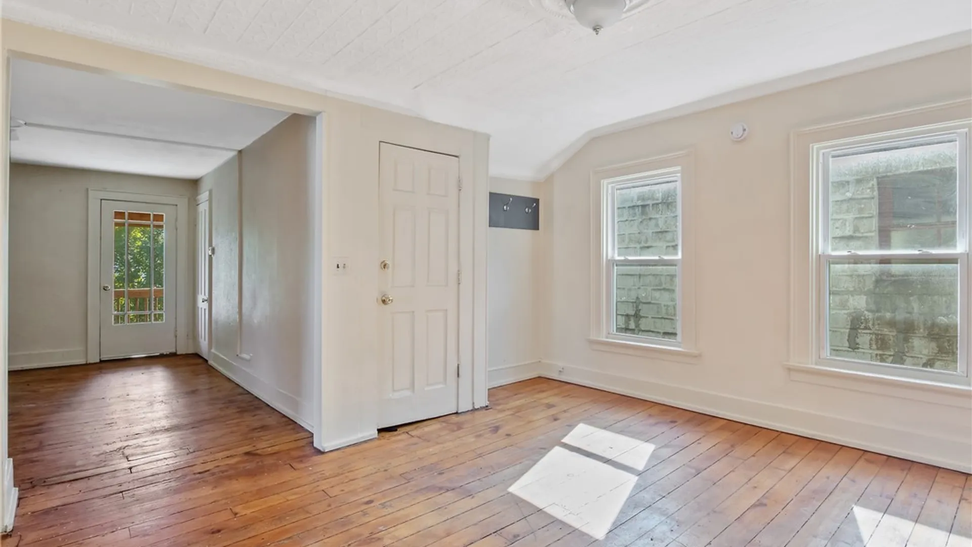 Property at 113 Grumbach Ave, Syracuse, NY 13203 16