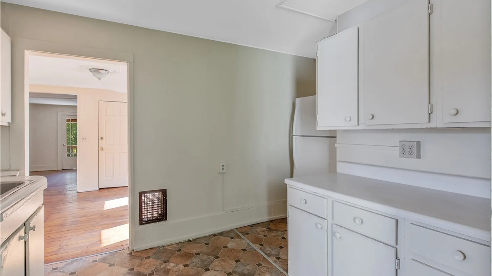 Property at 113 Grumbach Ave, Syracuse, NY 13203 20