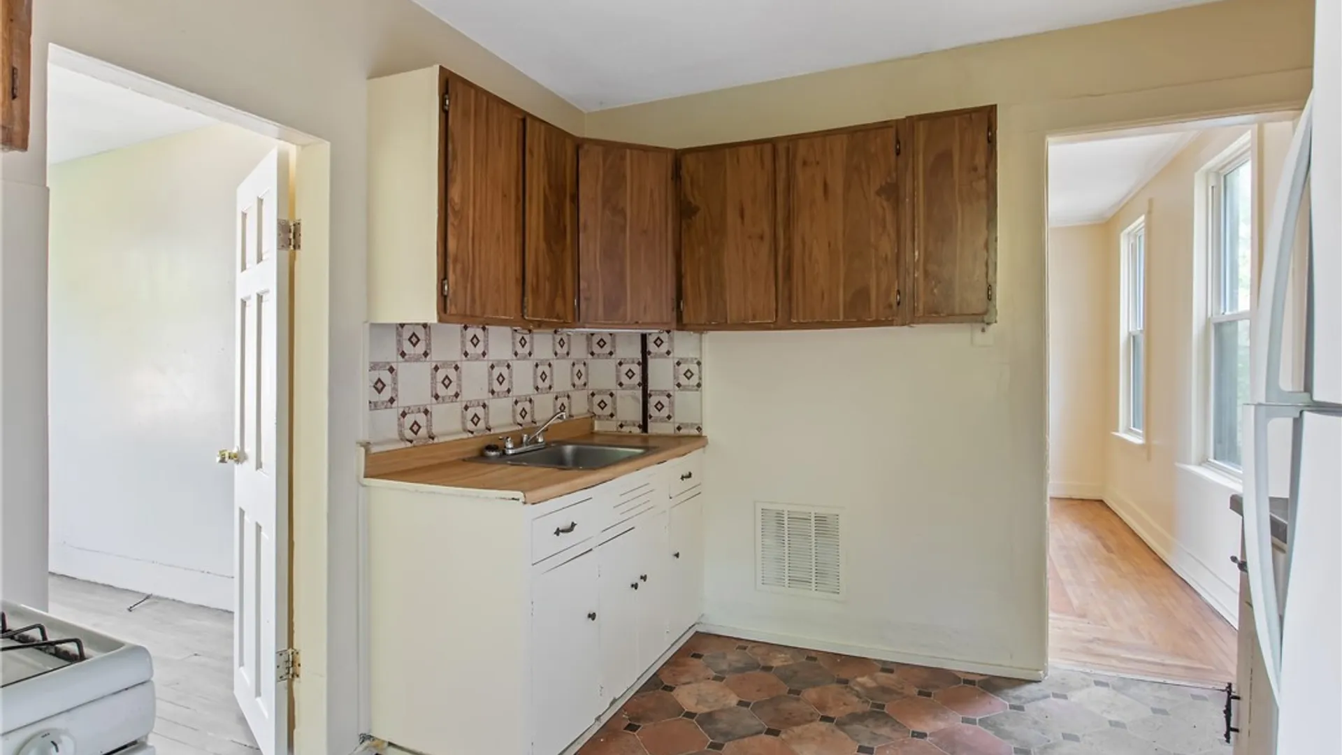 Property at 113 Grumbach Ave, Syracuse, NY 13203 23