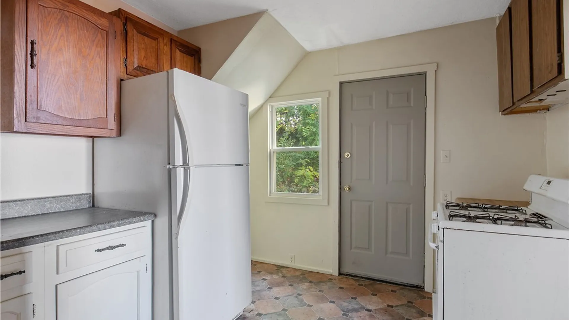 Property at 113 Grumbach Ave, Syracuse, NY 13203 25